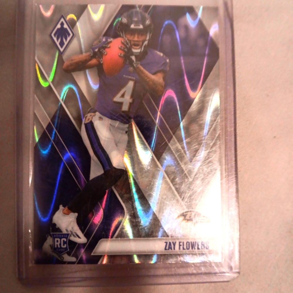 2023 Panini Phoenix Zay Flowers silver seismic